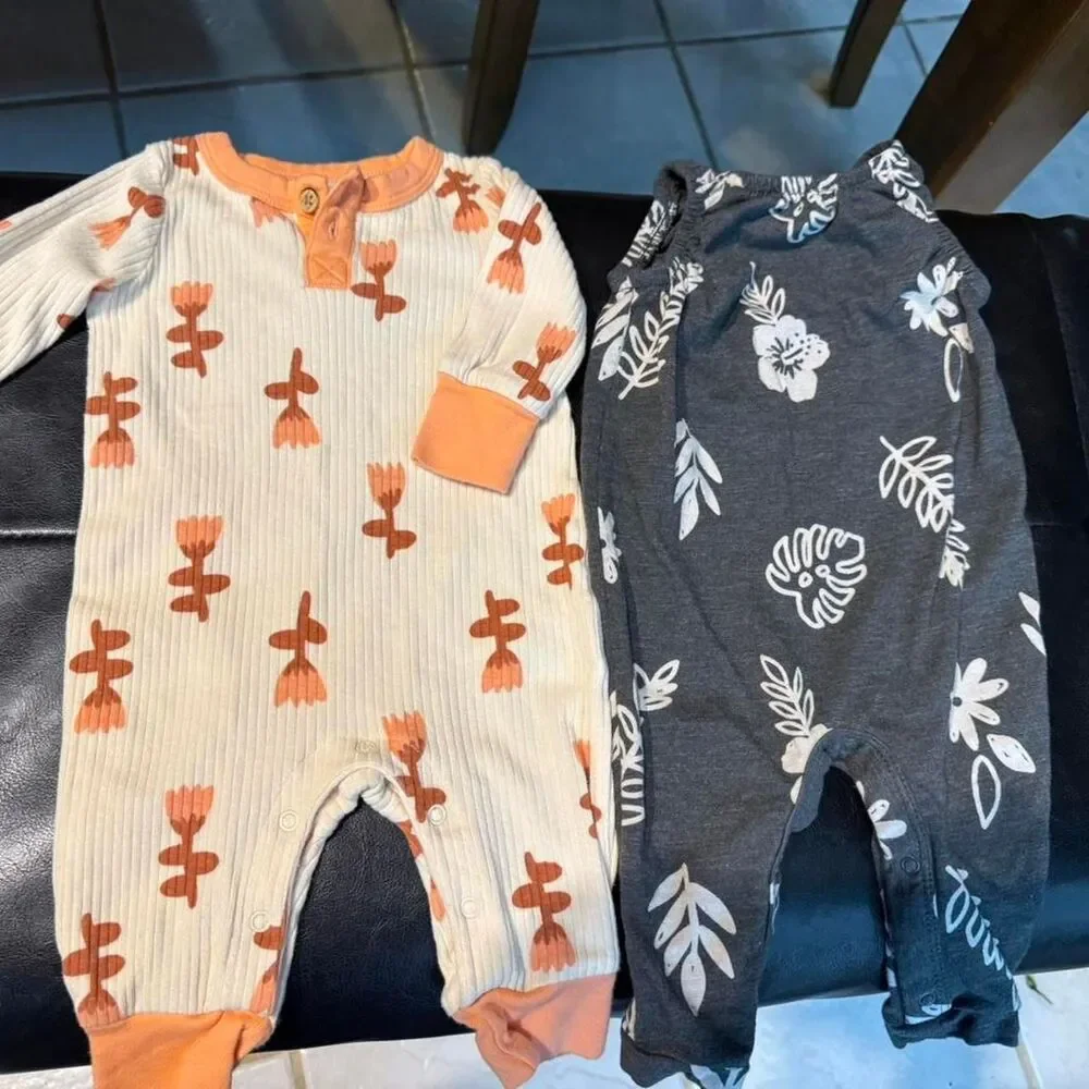 Cat & Jack baby girl romper bundle Size: 0-3 months